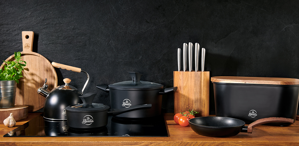 Zdjęcia produktowe naczyń kuchennych