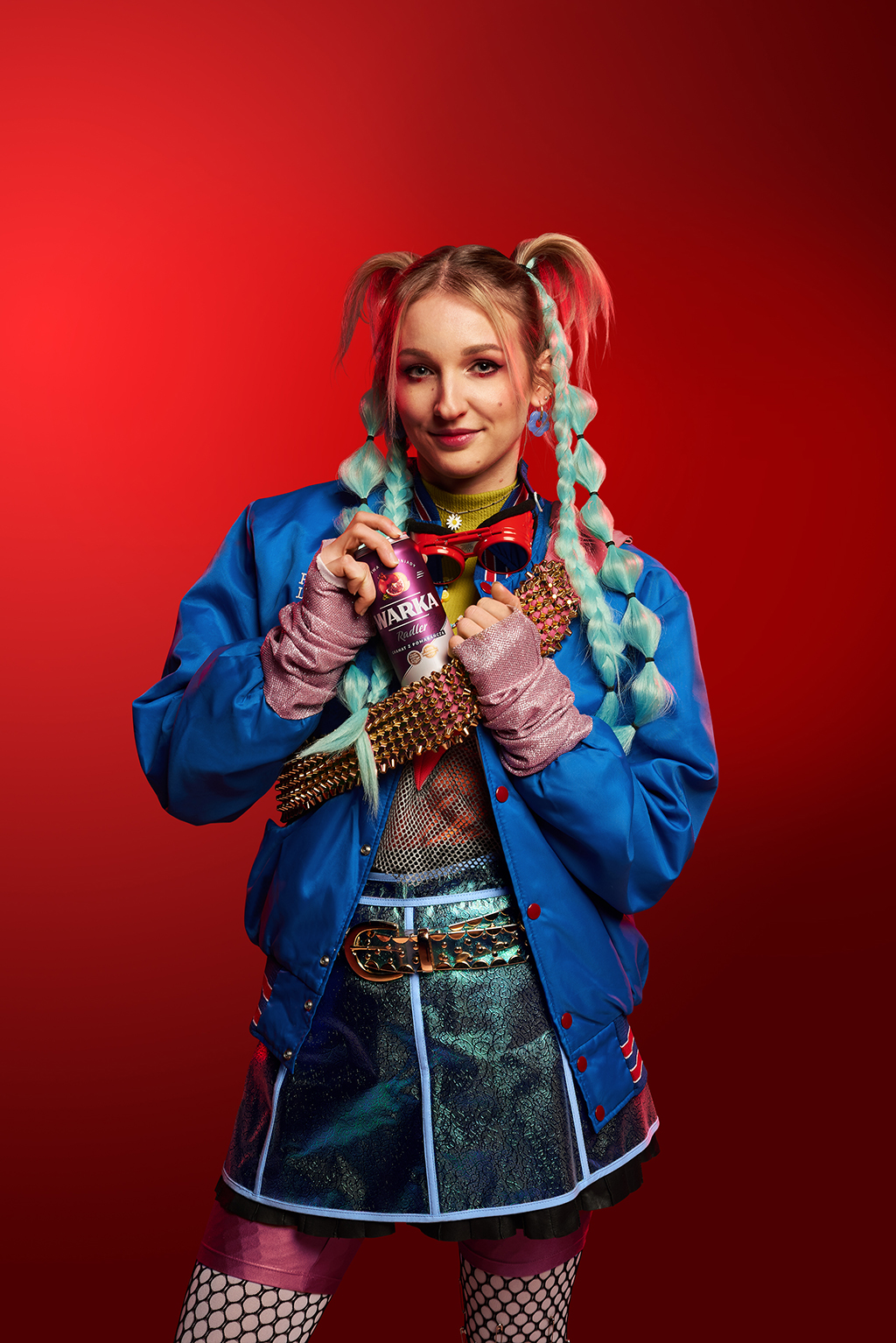 Portrait advert photo for Warka