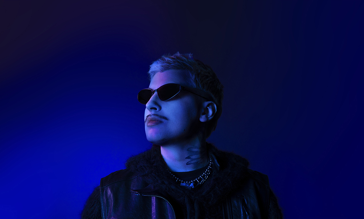 zdjęcie z kampanii dla sony z raperem